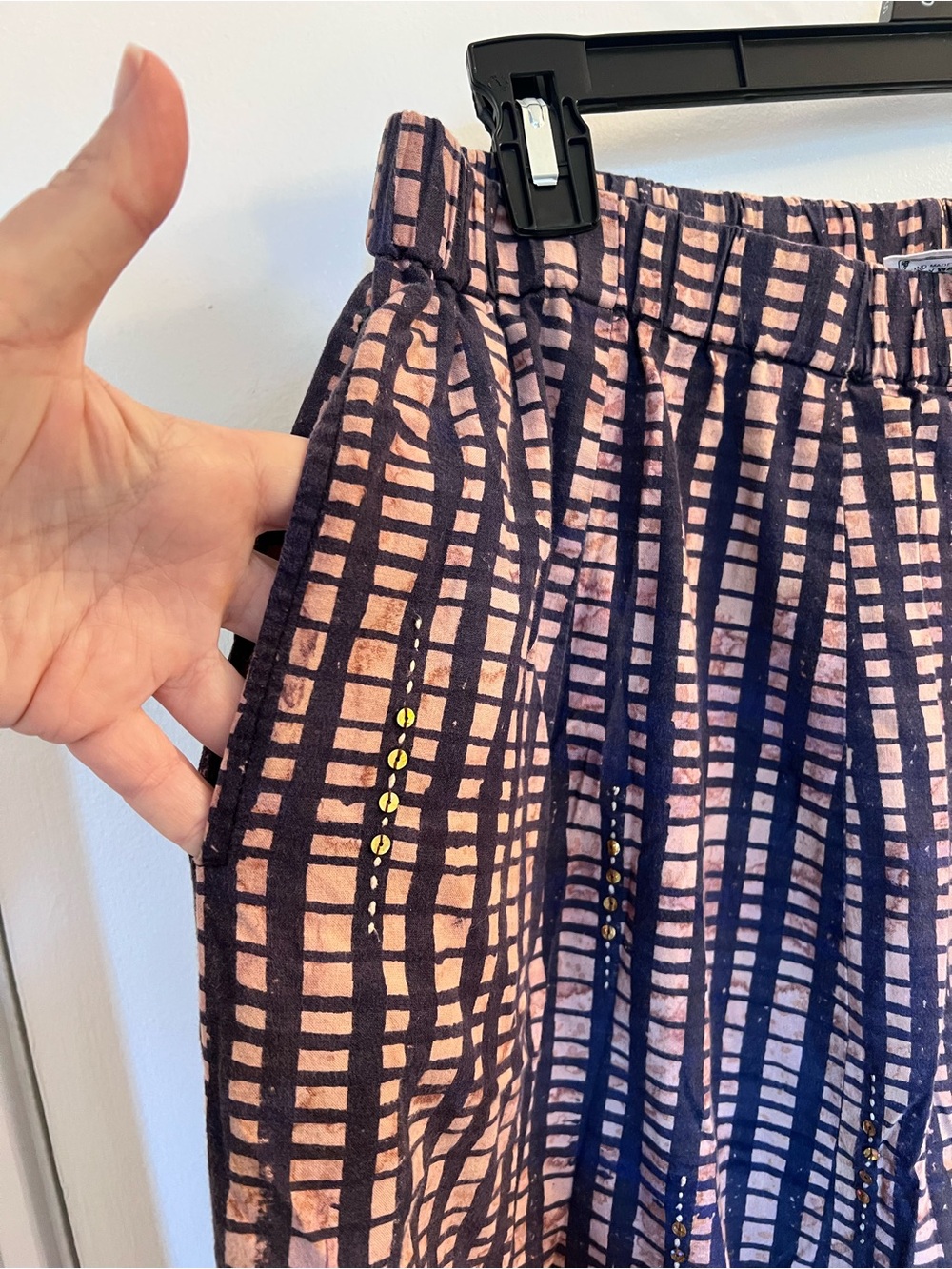 Patterned Barrel- Leg Pants in Navy & Dusty Pink, unique! - Picture 3 of 8